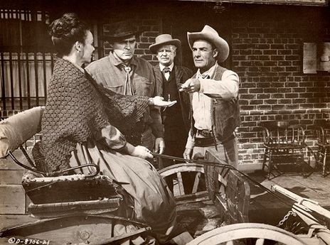 捨身の一撃 A Lawless Street（78分／デジタル）