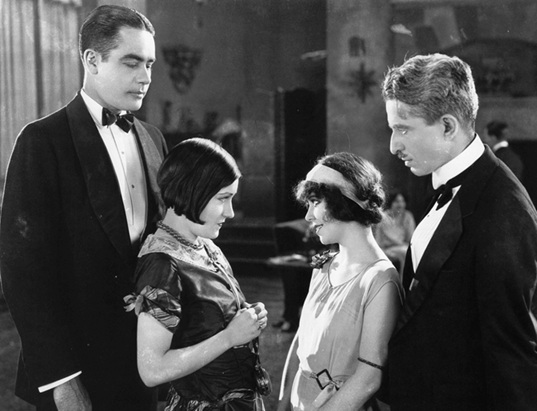 嬲られ者 Manhandled（63分／デジタル／サイレント）