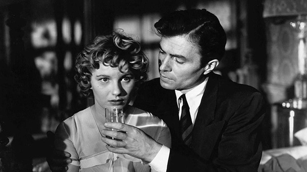 魅せられて Caught（88分／デジタル）