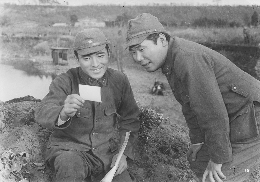 続・拝啓天皇陛下様（94分／35mm）